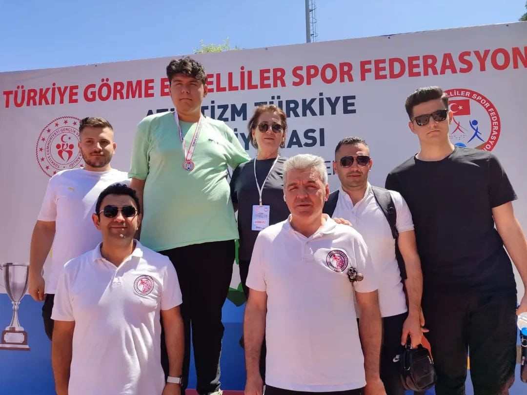 Engelliler Gençlik ve Spor Kulübü, Türkiye Görme Engelliler Atletizm Şampiyonası’ndan Madalyalarla Döndü 